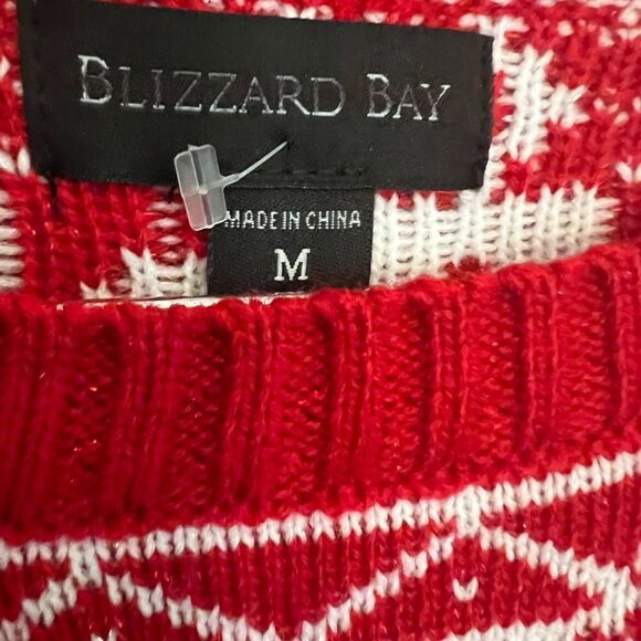 NWOT Blizzard Bay women’s Metallic Unicorn Christmas Sweater.  Size Medium. - Picture 4 of 8